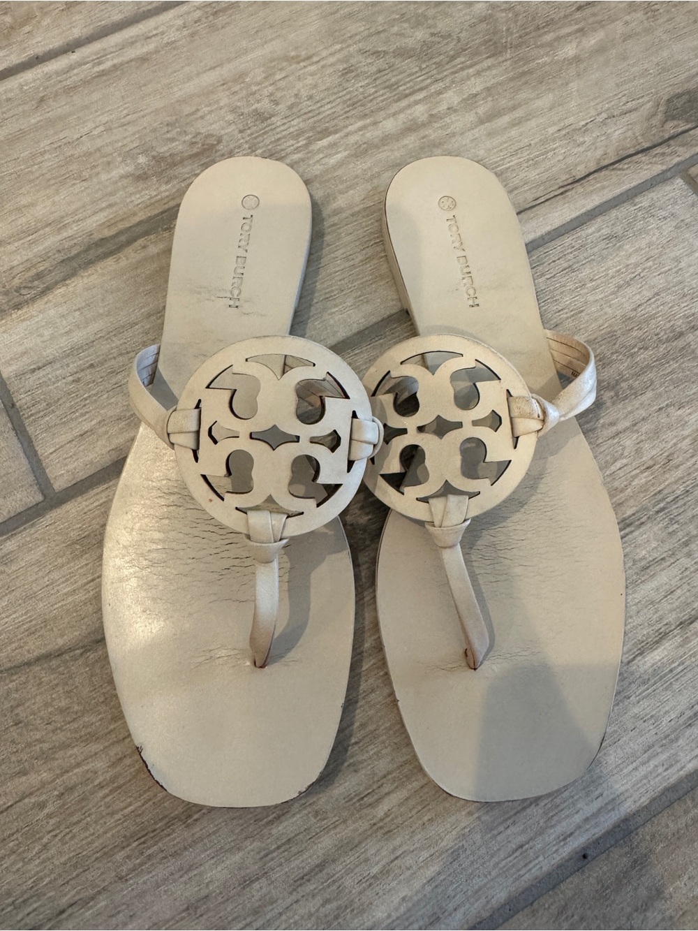 Tory Burch Miller Thong Sandal in Cream Square Toe neutral 7.5 - Picture 2 of 13